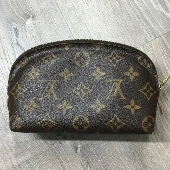 Louis Vuitton Monogram Pochette Cosmetic Pouch - Picture 2 of 3
